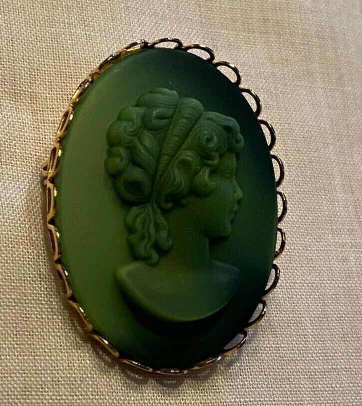 Vintage Shaded Satin Glass Dark Green Oval Cameo Brooch Pin