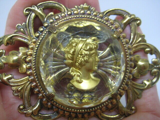 Beautiful Vintage Gold Tone Woman Cameo Under Glass Ornate Brooch Pin
